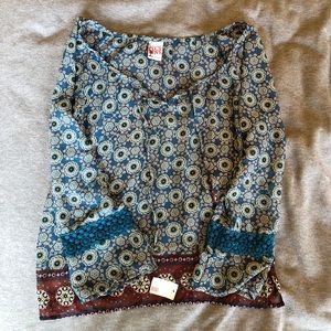 NWT boho long sleeve perfect for fall!